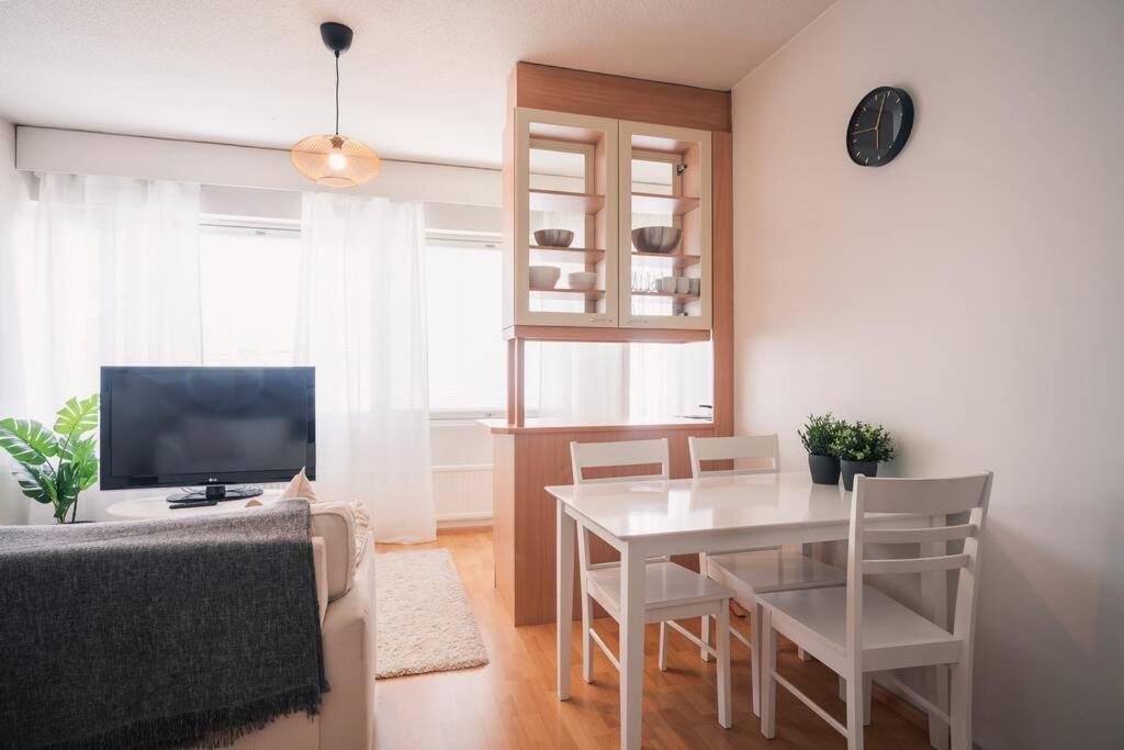 Ihana Huoneisto Aivan Keskustan Tuntumassa Turku Esterno foto
